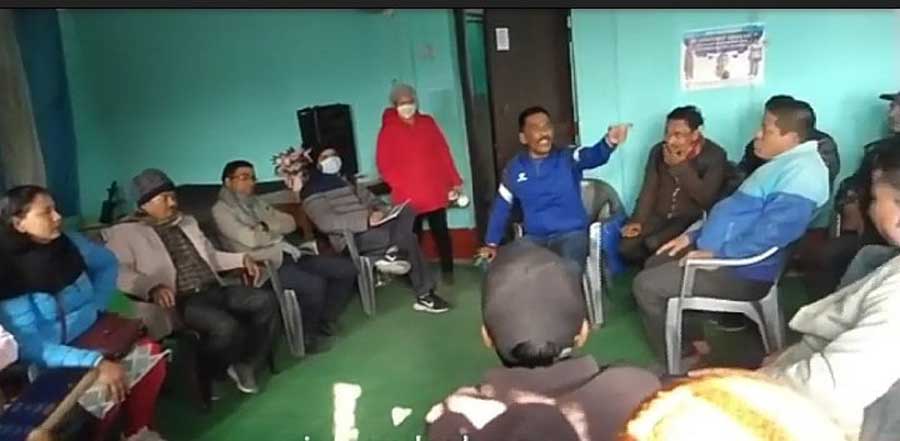 चुनावमा केपी ओलीलाई २० लाख दिएको भन्दै बस्तीमै ईटाभट्टा खोल्ने उद्योगीको तयारी