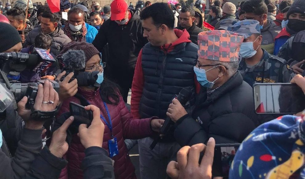 ओलीले आफ्ना कदम नसच्याए जनआन्दोलनको घोषणा गर्छौं र जनताले साथ दिन्छन : नेपाल