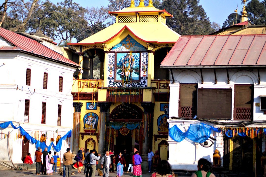 पशुपतिनाथको दर्शन गर्दै  बैशाख २४ गते सुक्रबारको  राशिफल हेर्नुहोस् ॐ लेखि एक सेयर गर्नुहोस  दिन राम्रो हुने छ