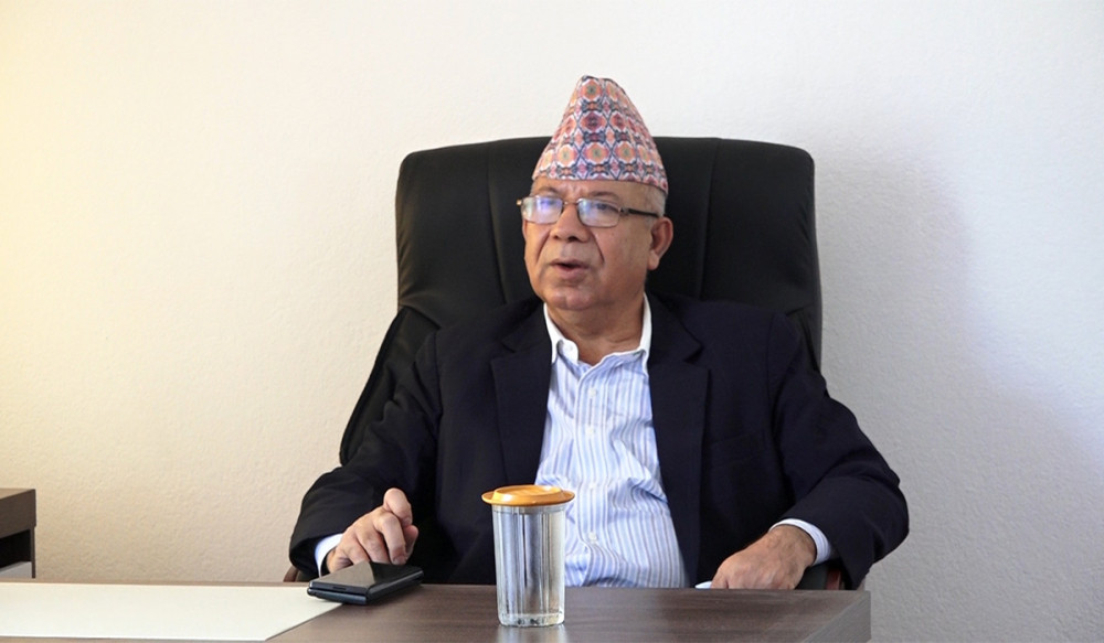 माधव नेपाललाई आफ्नै बोली गलपासो बन्ने संकेत, नेपाली सेना उत्रियो एक्सनमा !