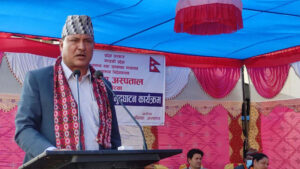 ओली चुनावमा राजावादीसँग मिलेनन् भने कान काटेर फालिदिन्छु : मन्त्री खतिवडा