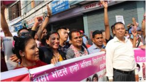 सूर्य चिन्हमा भोट माग्दै नेपाली काँग्रेसका नेताहरू गयो देउवा र प्रचण्ड होस्