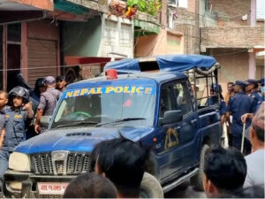 यी चर्चित मन्त्री विवाहित ‘प्रेमी’ को घरबाट रङ्गेहात नेपाल प्रहरीको नियन्त्रणमा