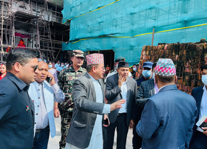 मन्त्री श्रेष्ठले सार्वजनिक रूपमा माफी माग्न संसदमा माग