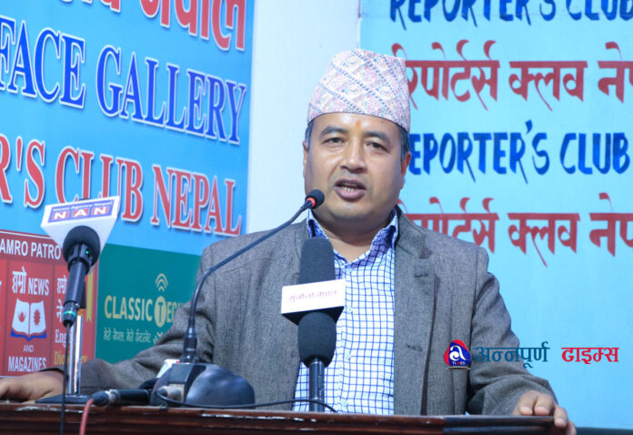 हामीलाई गाली गर्नेहरु चोर, डाका, फटाहा, अपराधी, सुँगुर, कुकुर हुन् : महेश बस्नेत