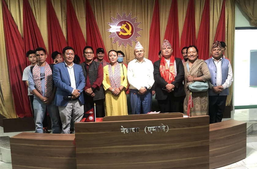 फ्लोर क्रस गरेर मन्त्री बनेका समाजवादीका नेता नन्दसिंह बुढा पुनः एमालेमा फर्किए