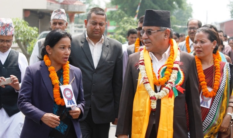 प्रचण्ड छोरी रेणुको चमत्कार, रित्तियो केपीको अखडा, एकैपटक एमाले त्यागेर १० हजार माओवादीमा प्रवेश