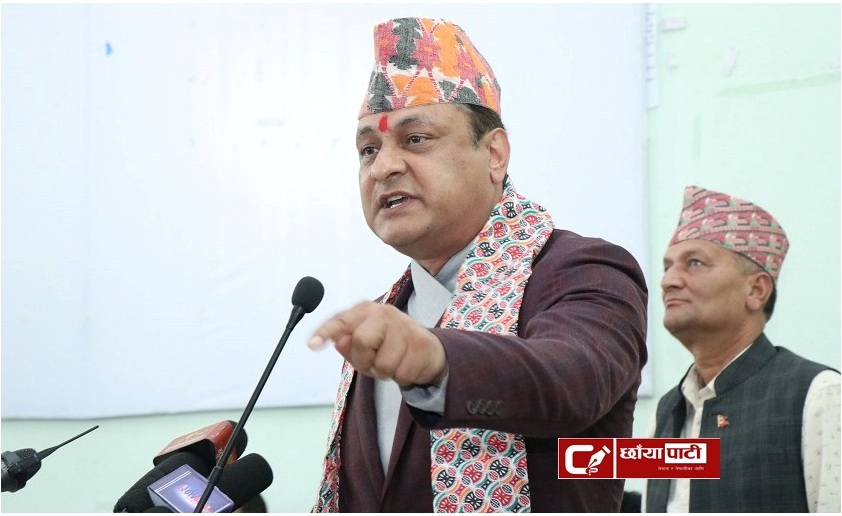 एमाले प्रवेश गर्दै सर्वेन्द्र खनालले भने– ‘सातवटा प्रधानमन्त्री भोगे, तर ओलीजस्तो कोही भेटिँन’ Oli is the best