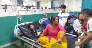 बस दुर्घटना : मृत्यु हुनेको संख्या १६ पुग्यो, घाइते २० जनालाई भरतपुर पठाइयो