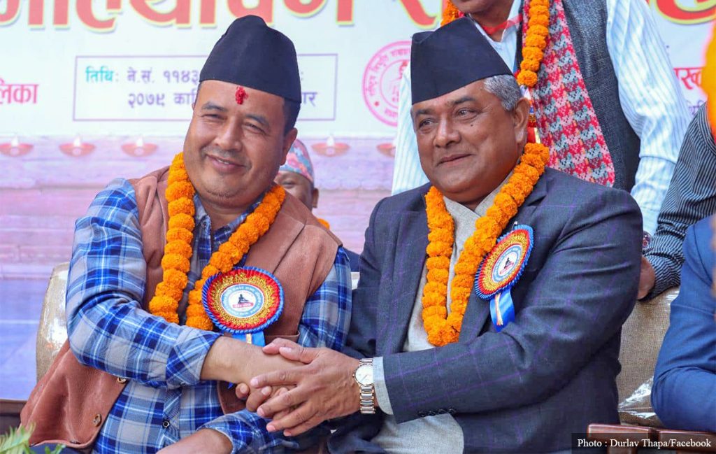 महेशले आफ्नै क्षेत्रमा पनि  दुर्लभमाथि अग्रता लिन नसक्दा हारको नजिक