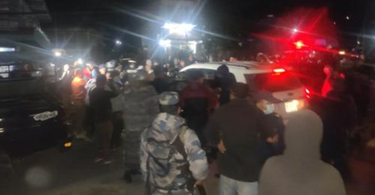 कांग्रेस नेता पैसा बाँड्दा बाँड्दै समातिएपछी…..