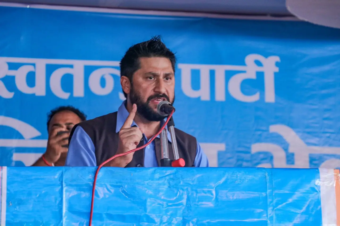 जित पछि रविले भने- ‘फूलमाला चाहिँदैन, भ्रष्टाचारीका नाम र समस्याका उजुरी ल्याउनुहोस्’