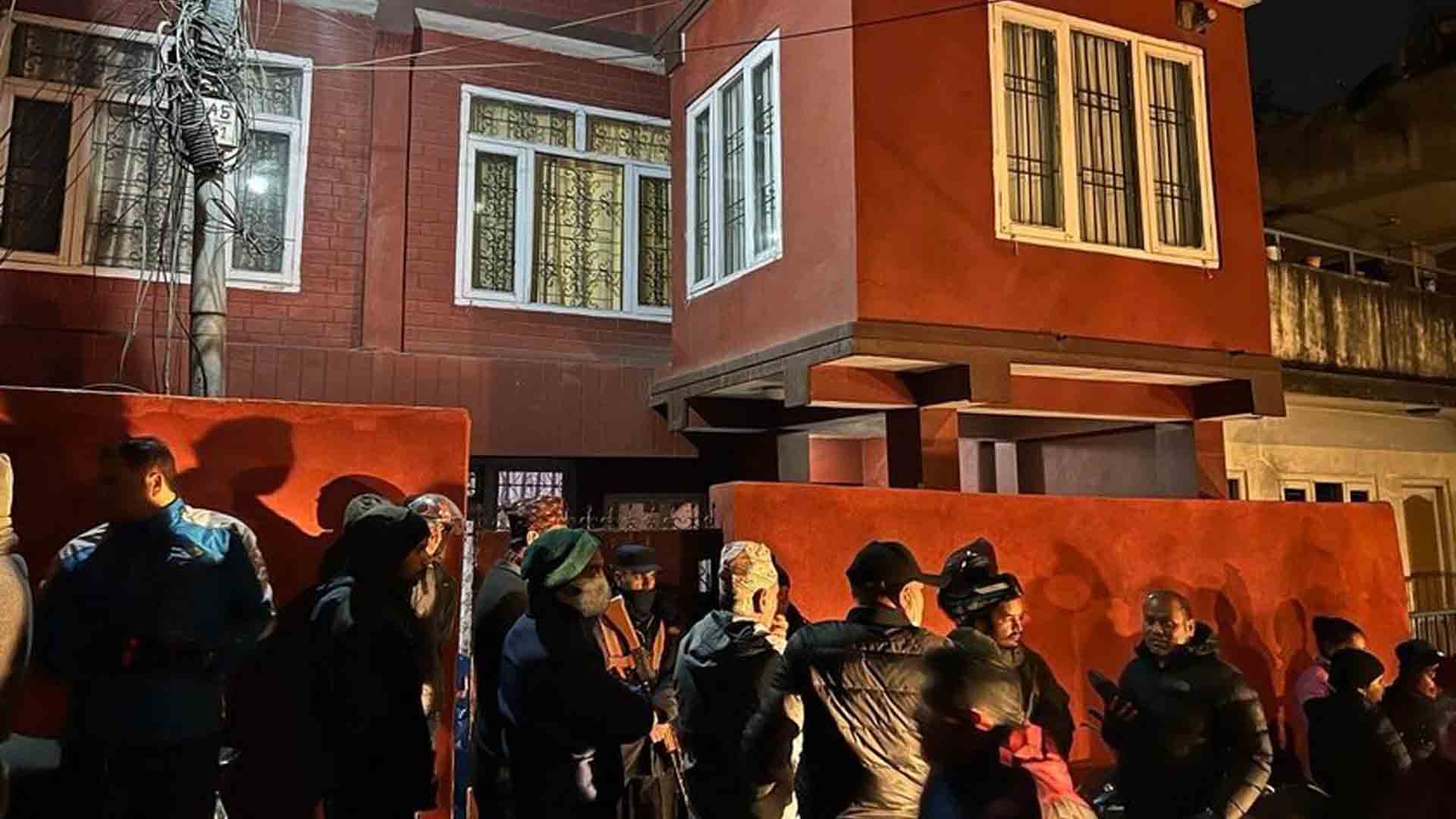 दुखत खबर !पुरानो बानेश्वरमा सात वर्षीया छोरीको घाँटी रेटेर बाबुले पनि आत्महत्या गरे